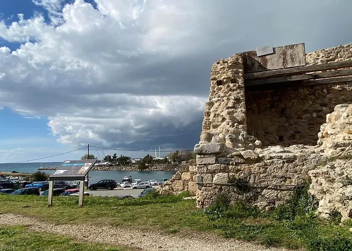 Maya Potidaia Apartament *