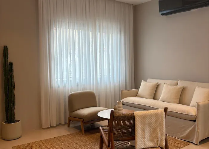 Maya Potidaia Apartament *