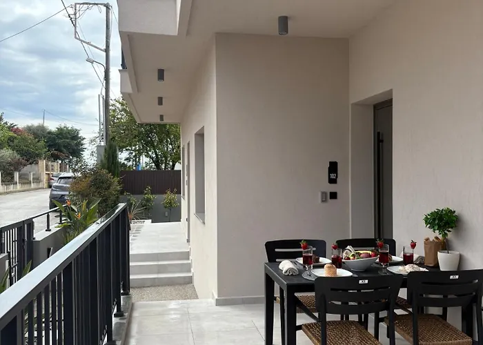 Maya Potidaia Apartament *