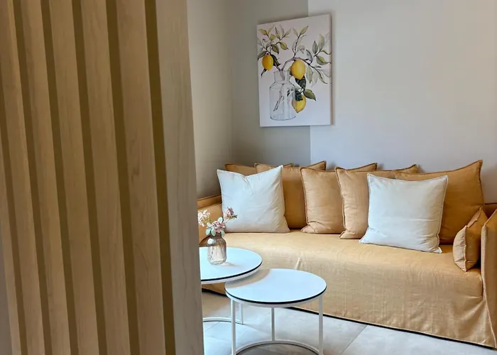 Maya Potidaia Apartament *