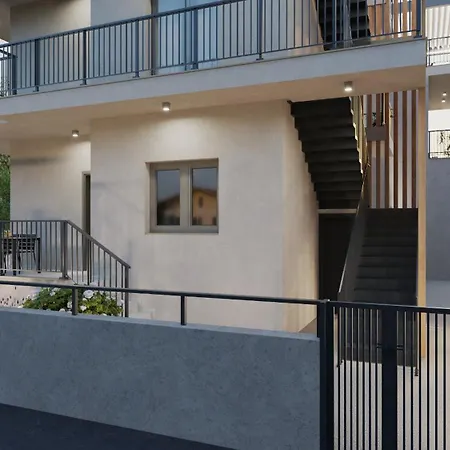 아파트 Maya Potidaia *