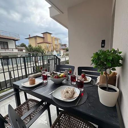 Maya Potidaia נאה פוטידאה