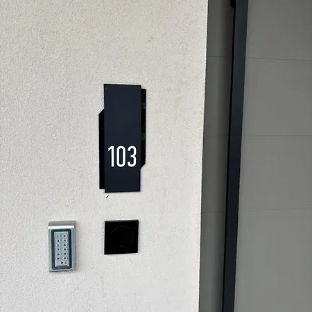 דירה Maya Potidaia